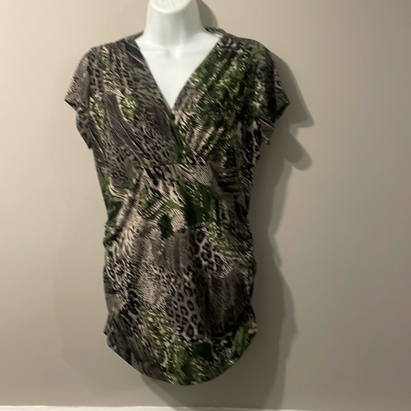 Peter Nygard green and black short sleeve top - Picture 1 of 3